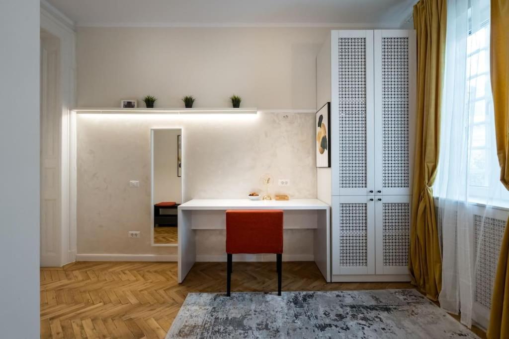 Stylish 5br - Ateneu - Amazing Location * Bucharest