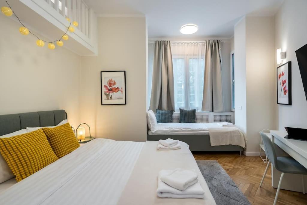 Stylish 5br - Ateneu - Amazing Location Bucharest