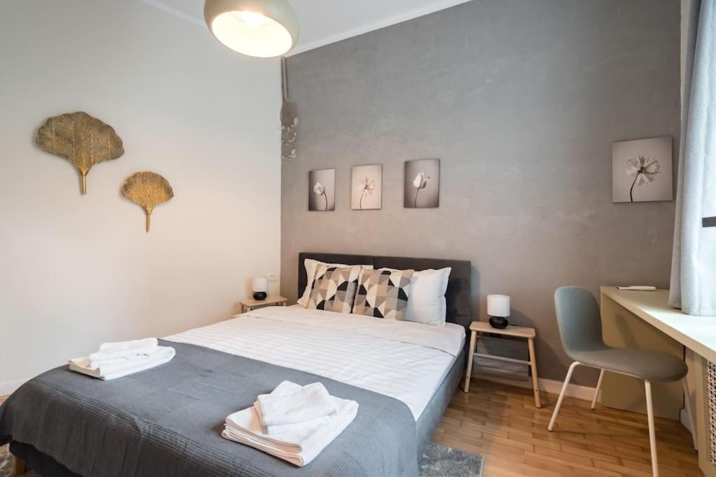 Stylish 5br - Ateneu - Amazing Location Apartment Bucharest