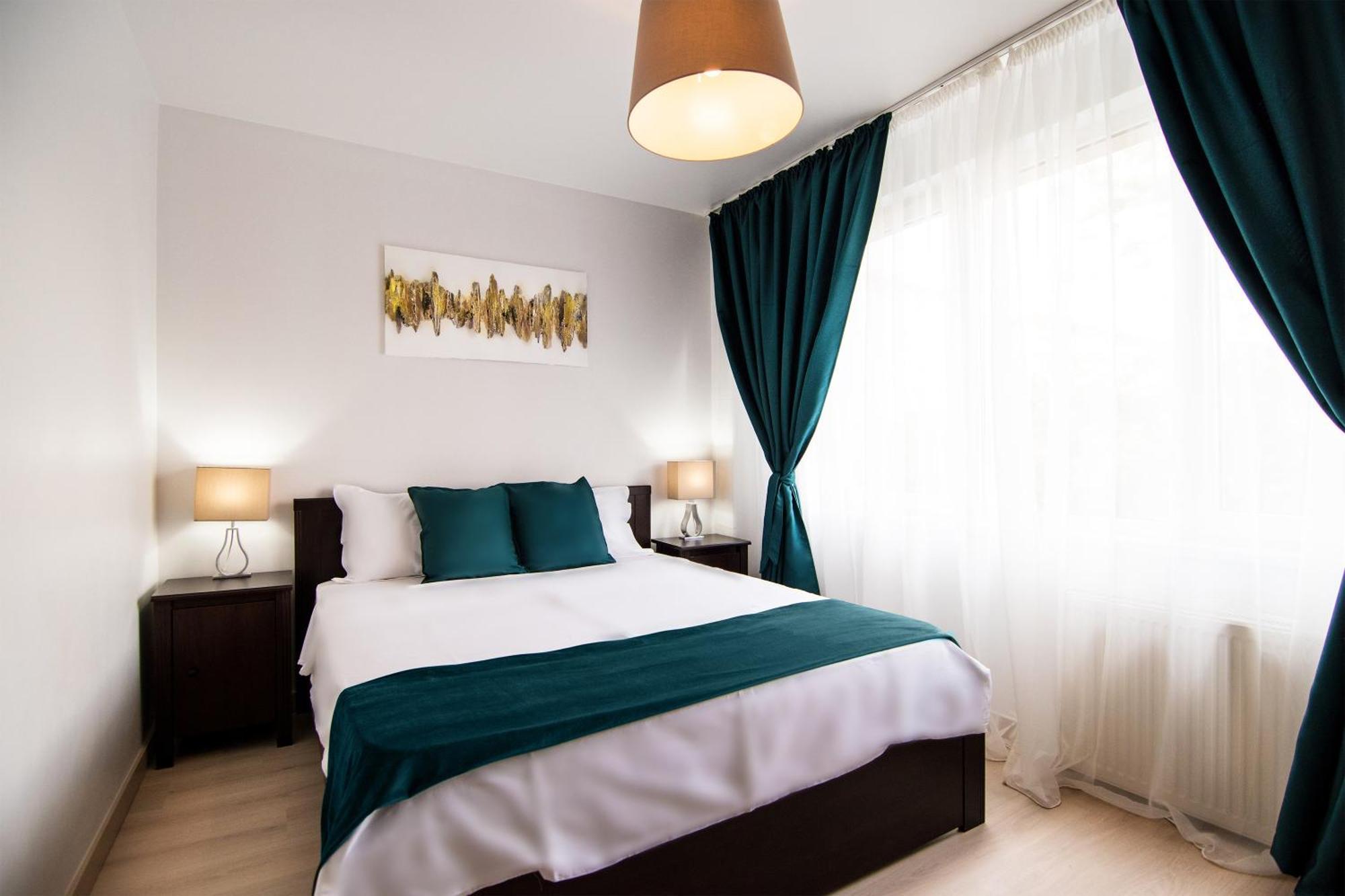 Center By Alia Apartment