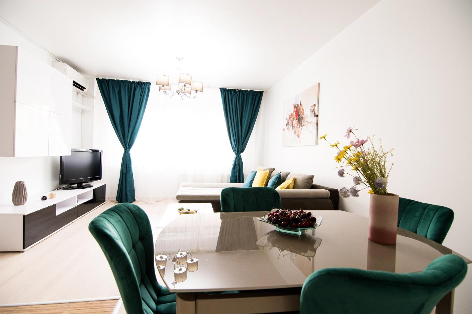 Center By Alia Apartment *