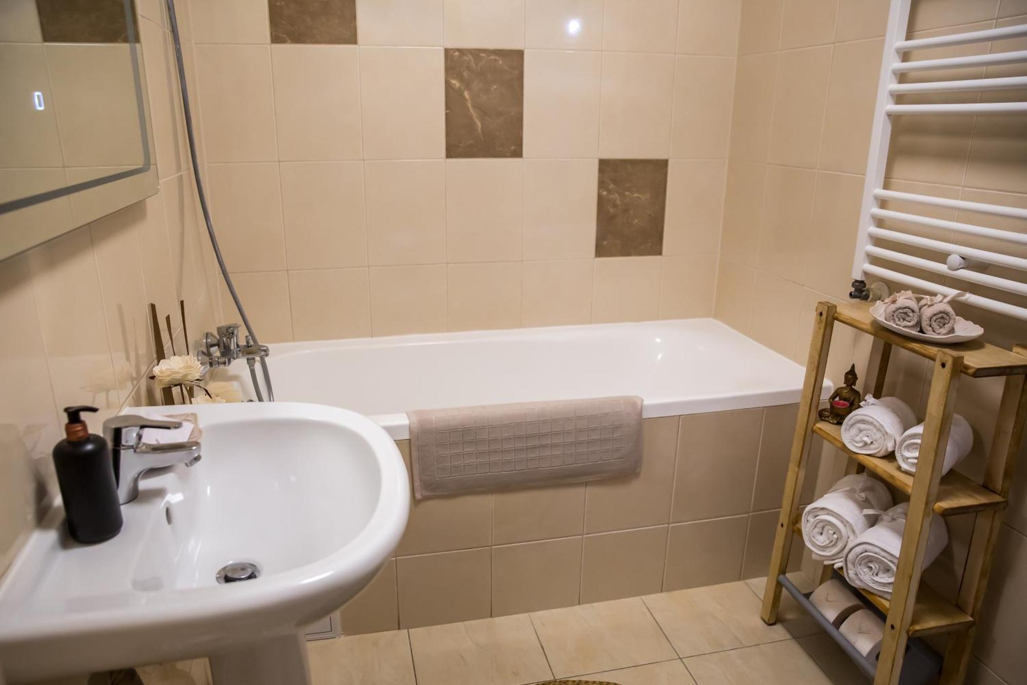 Jsn House - Private Parking & Premium Services Apartamento *