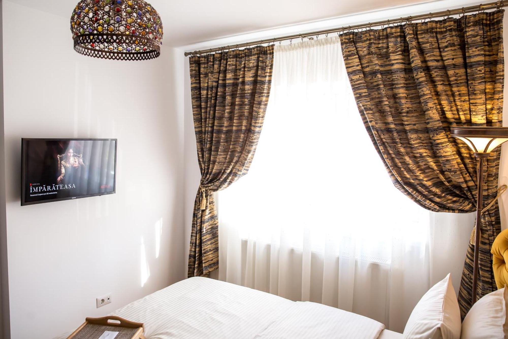 Jsn House - Private Parking & Premium Services * Bucareste