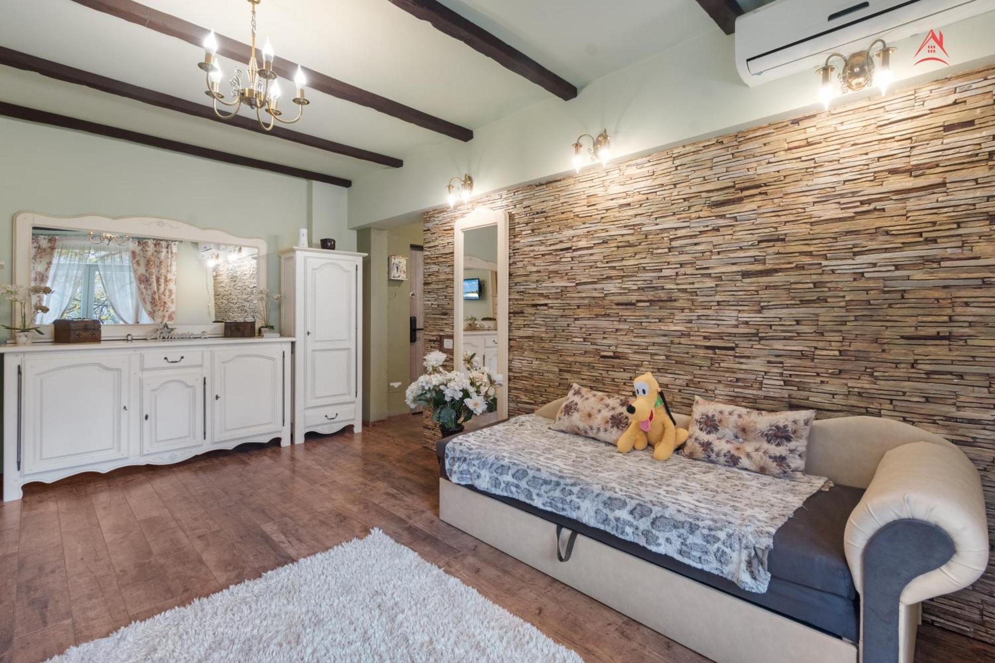 Feels Like - Old Town Apartment