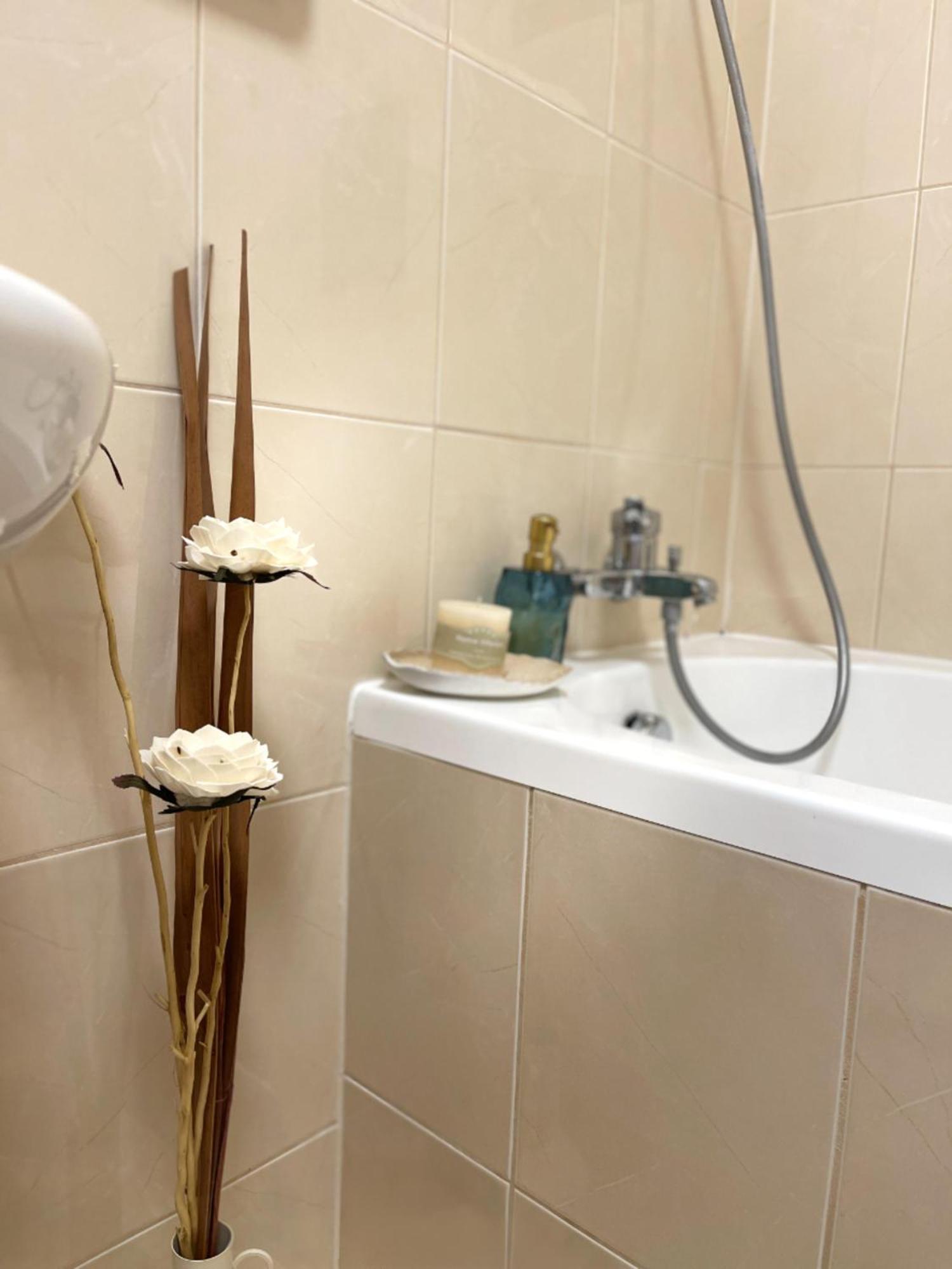 Apartamento Jsn House - Private Parking & Premium Services Bucareste