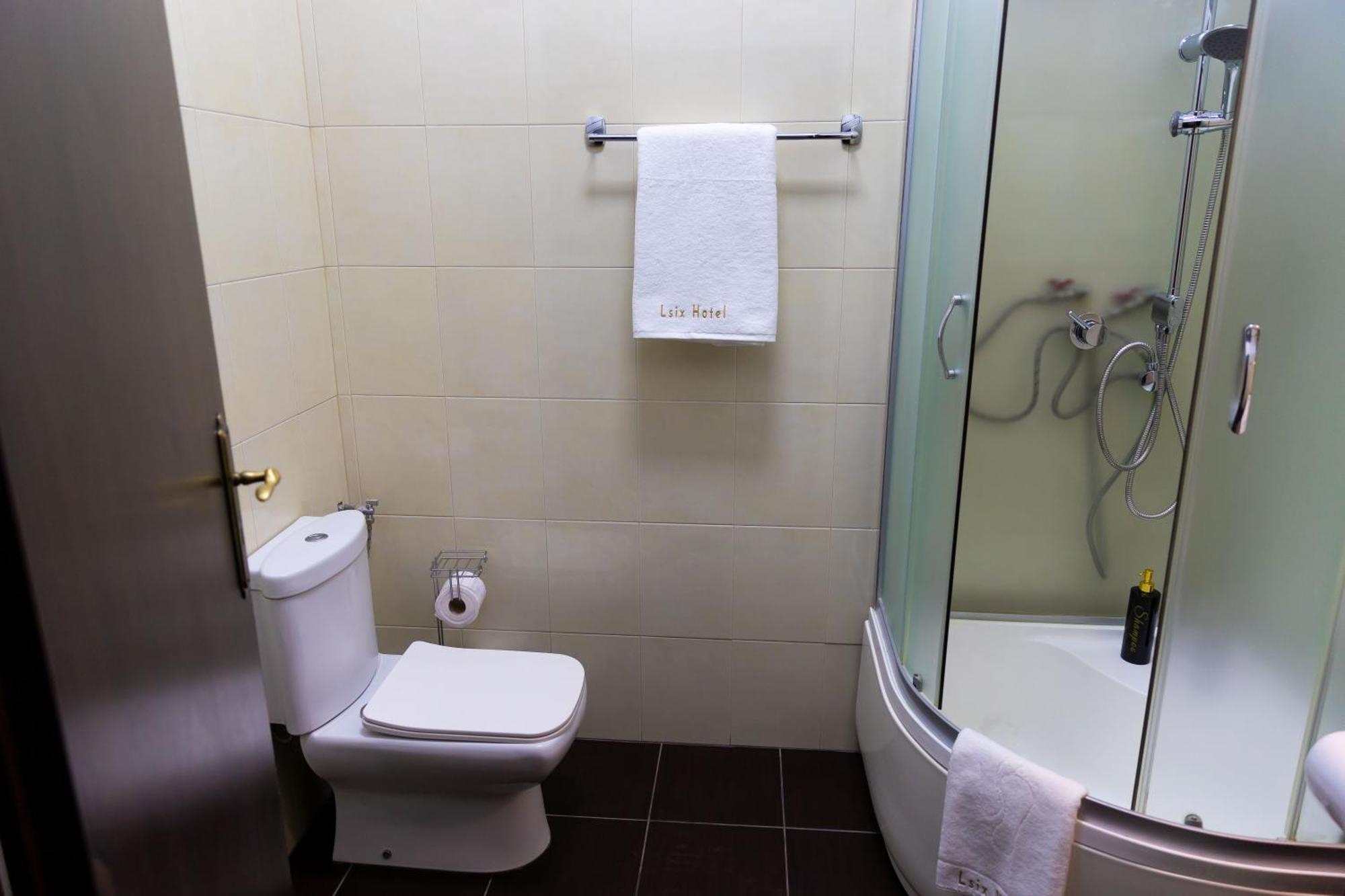 Lsix Apartment Bucharest