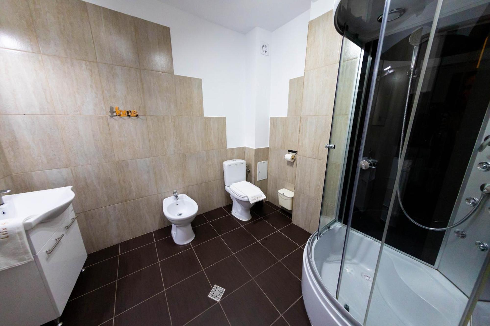 Apartment Lsix *