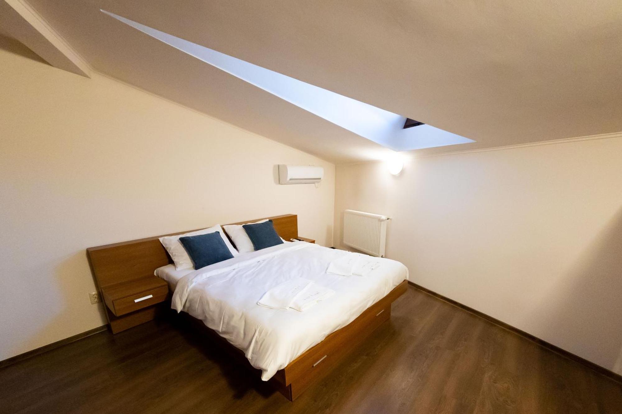 Apartment Lsix Bucharest