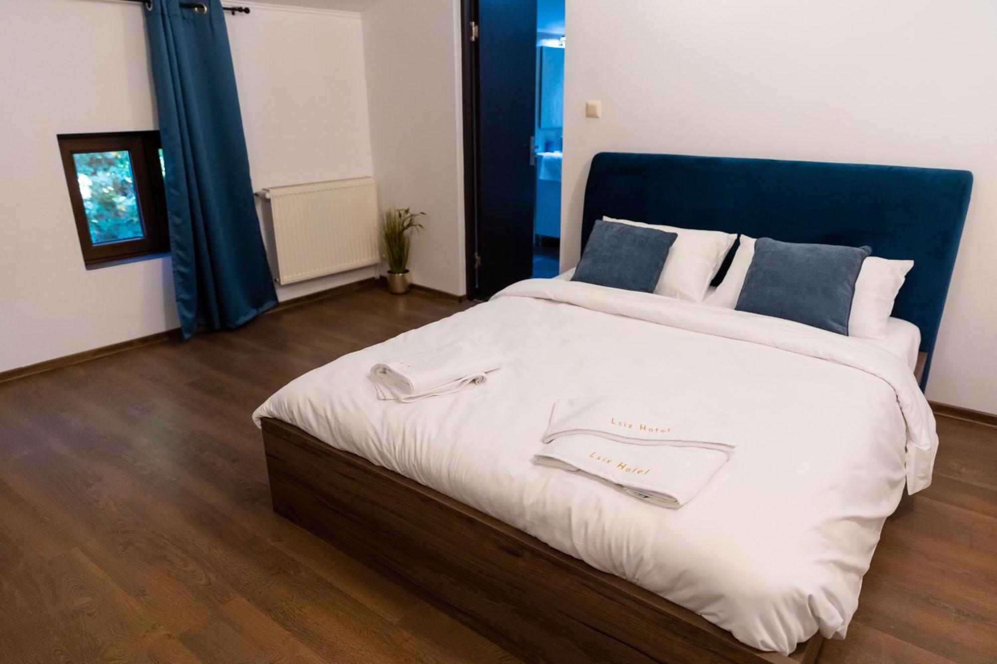Apartment Lsix Bucharest