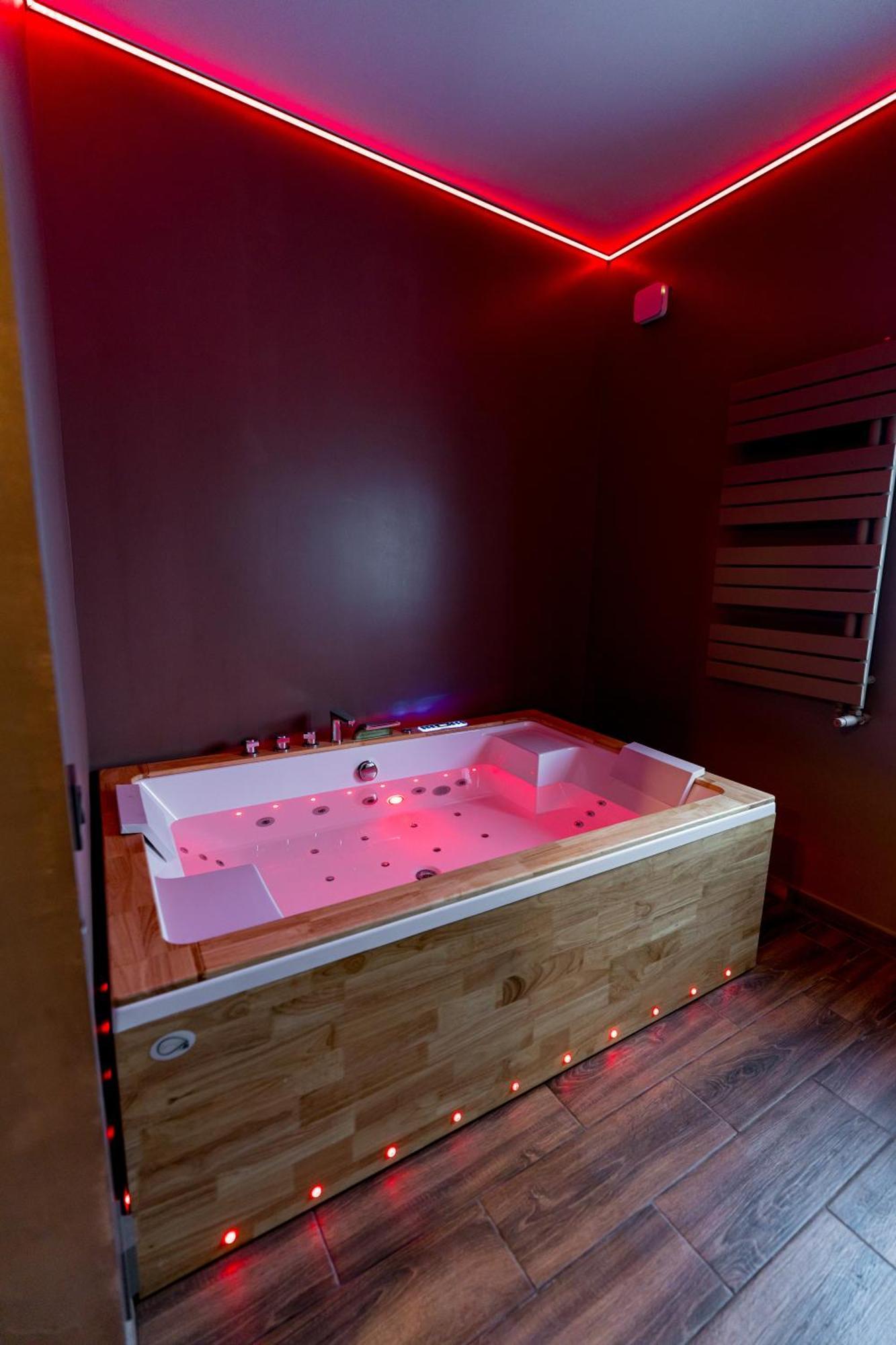 Downtown Calea Victoriei 100 Jacuzzi&sauna&bathtub Bucureşti