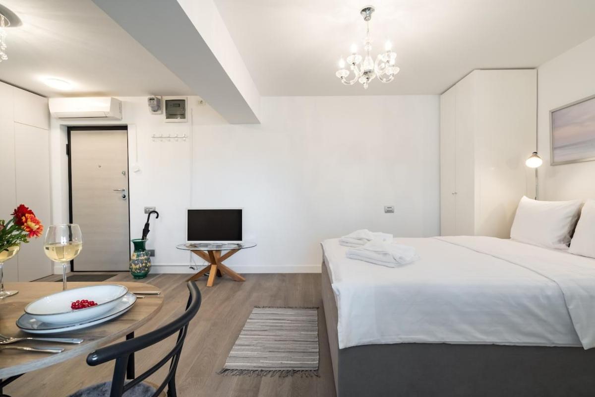 Cosy Center Near Piata Romana Apartment *