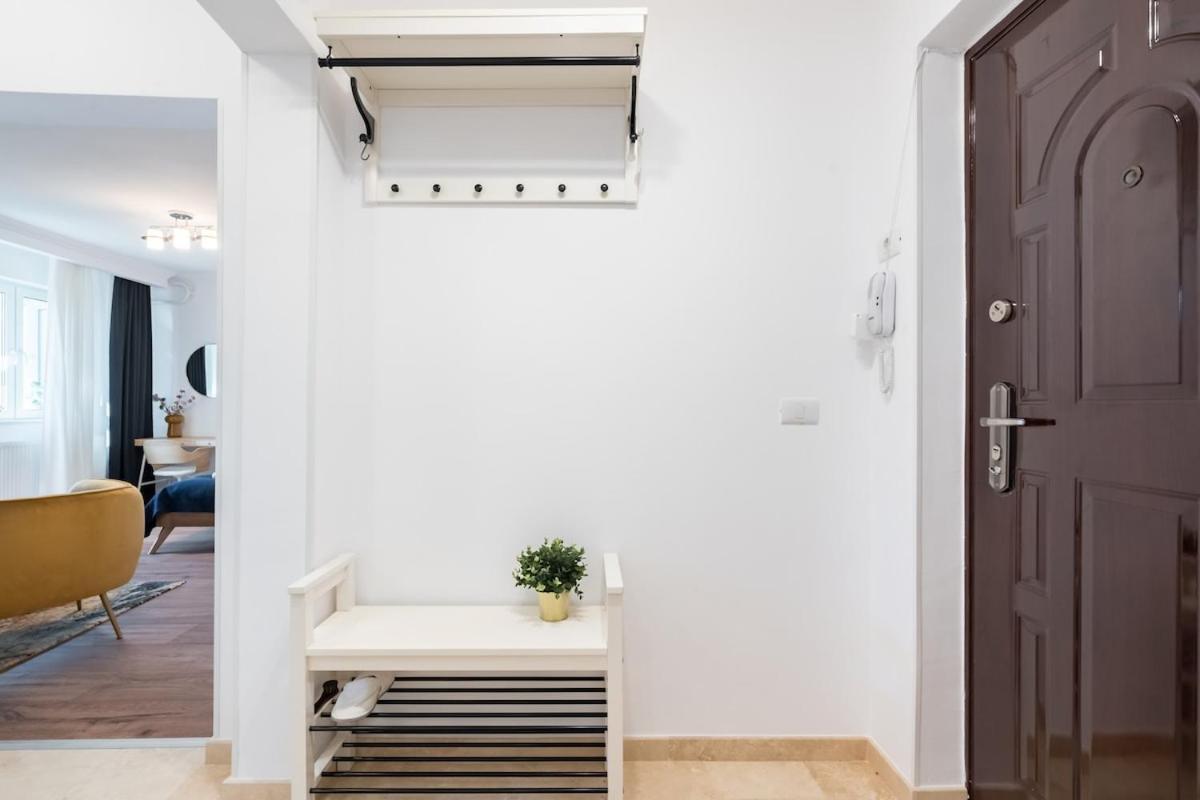G24 - Luxurious & Cozy Inspired By Freedom Apartment *