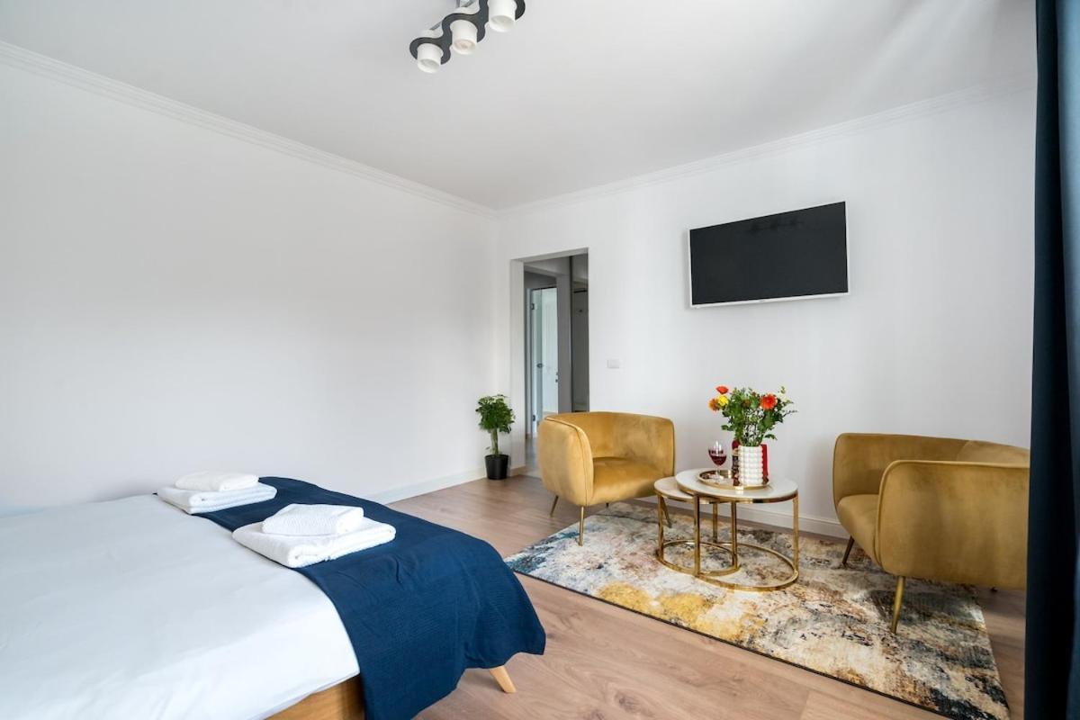 G24 - Luxurious & Cozy Inspired By Freedom Apartment *