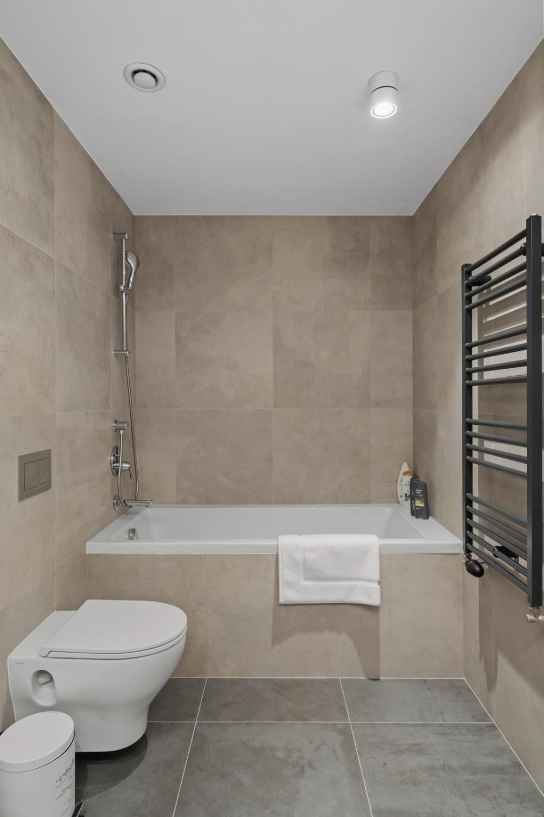 One H Luxury Apartment