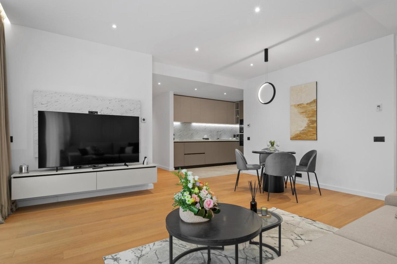 Apartment One H Luxury