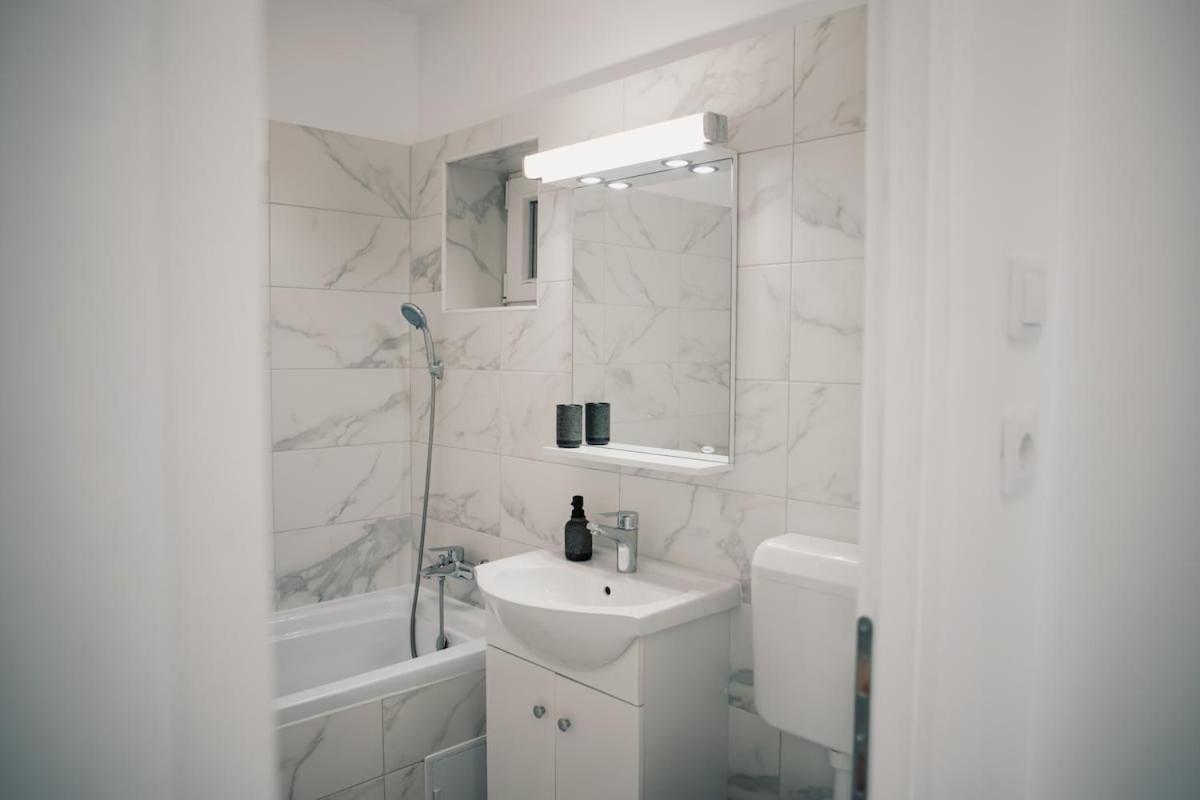 Apartamento Cozyapartment Near Metrogorjului Bucareste