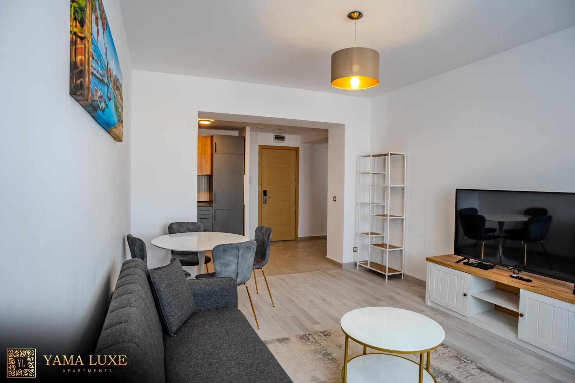 Yamaluxe - Modern & Spacious With Beautifull View *