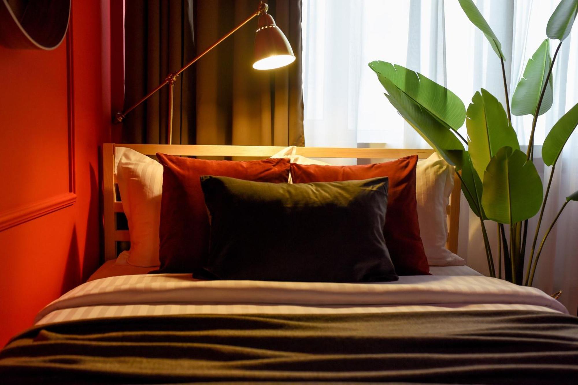Elegant On Magheru Boulevard - The Art Of Living Simply Apartment