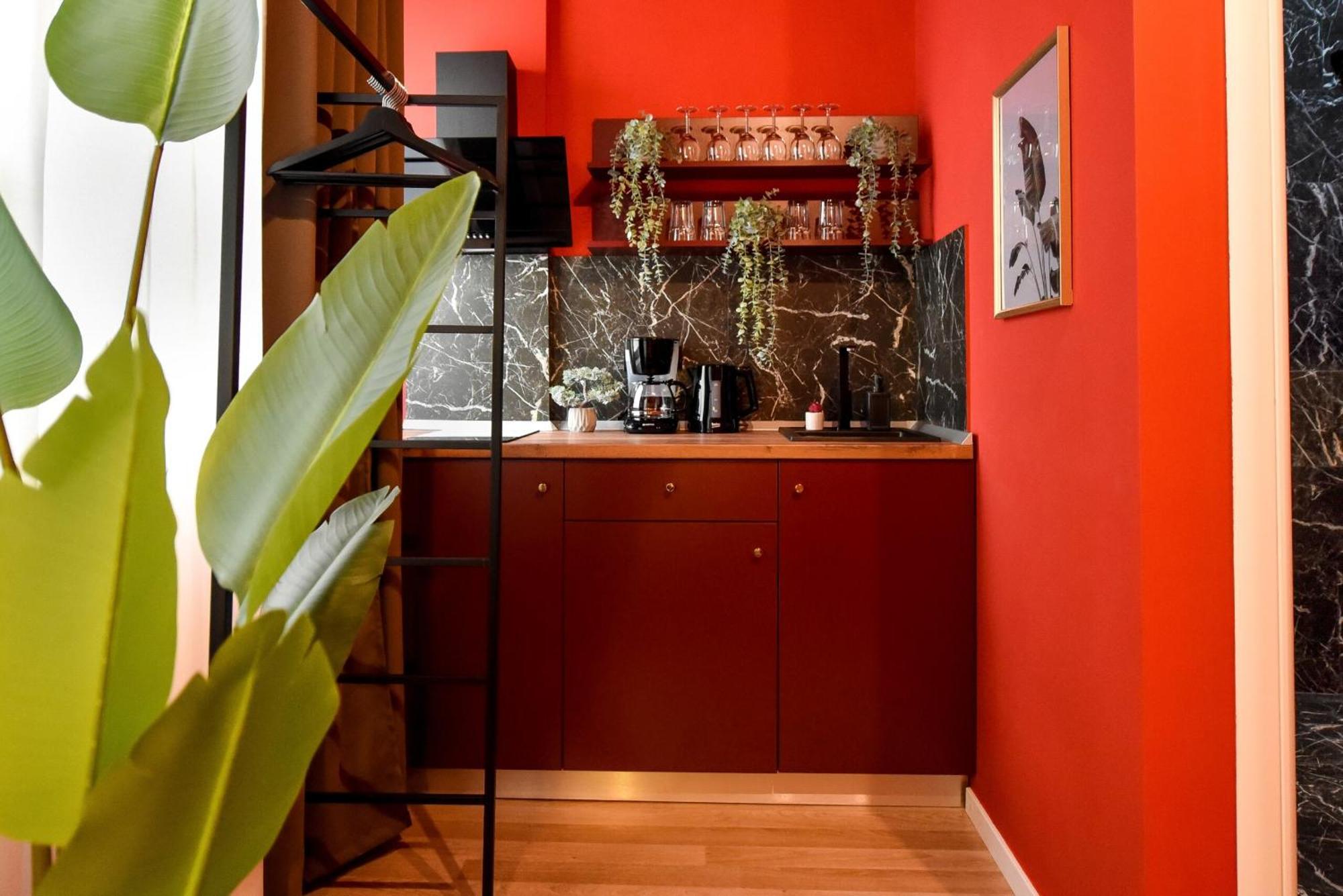 Apartment Elegant On Magheru Boulevard - The Art Of Living Simply Bucharest