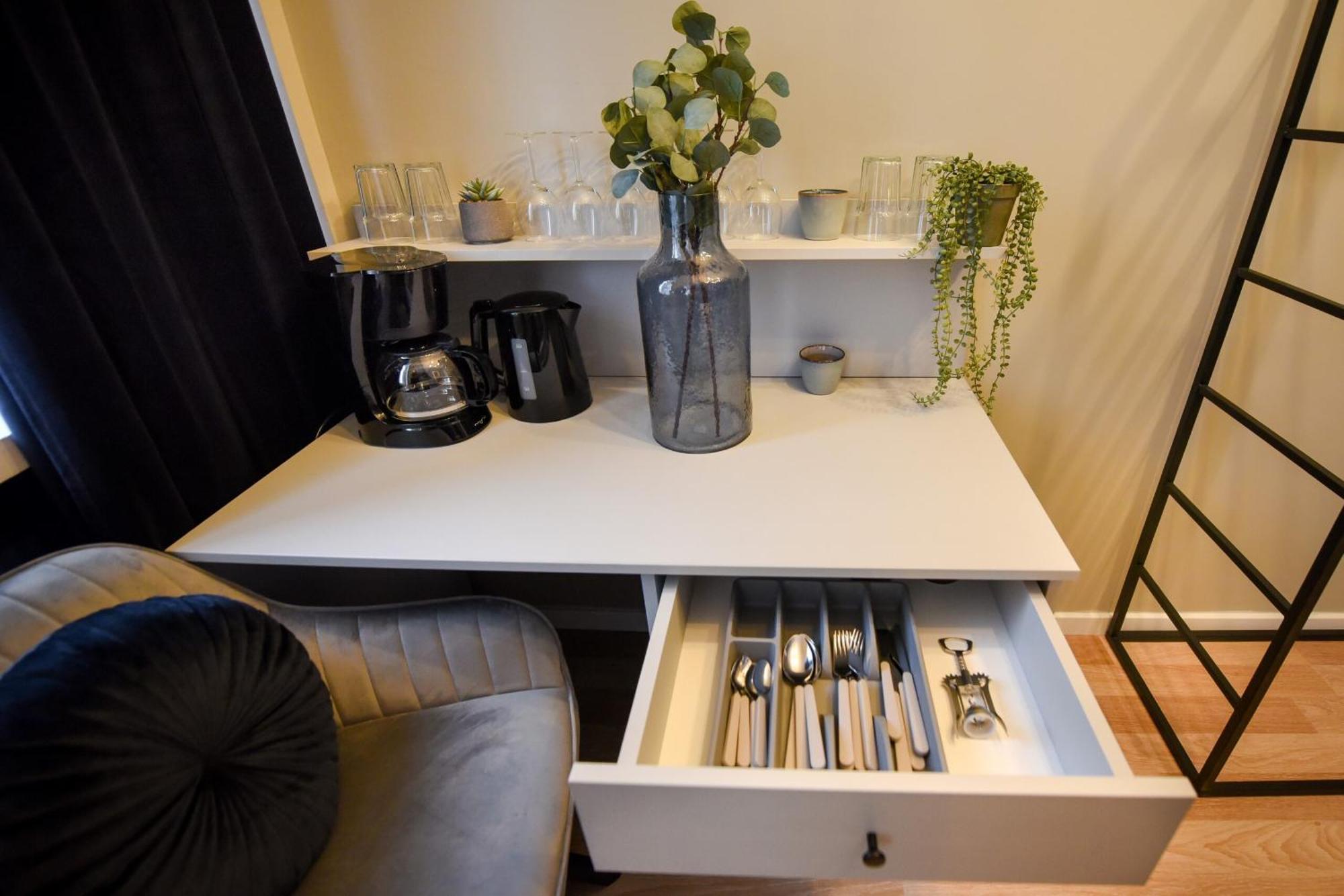 Apartment Elegant On Magheru Boulevard - The Art Of Living Simply *