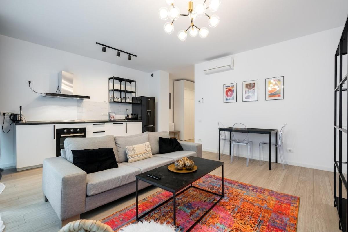 Apartment Elegance In Win Herastrau - King Bed *