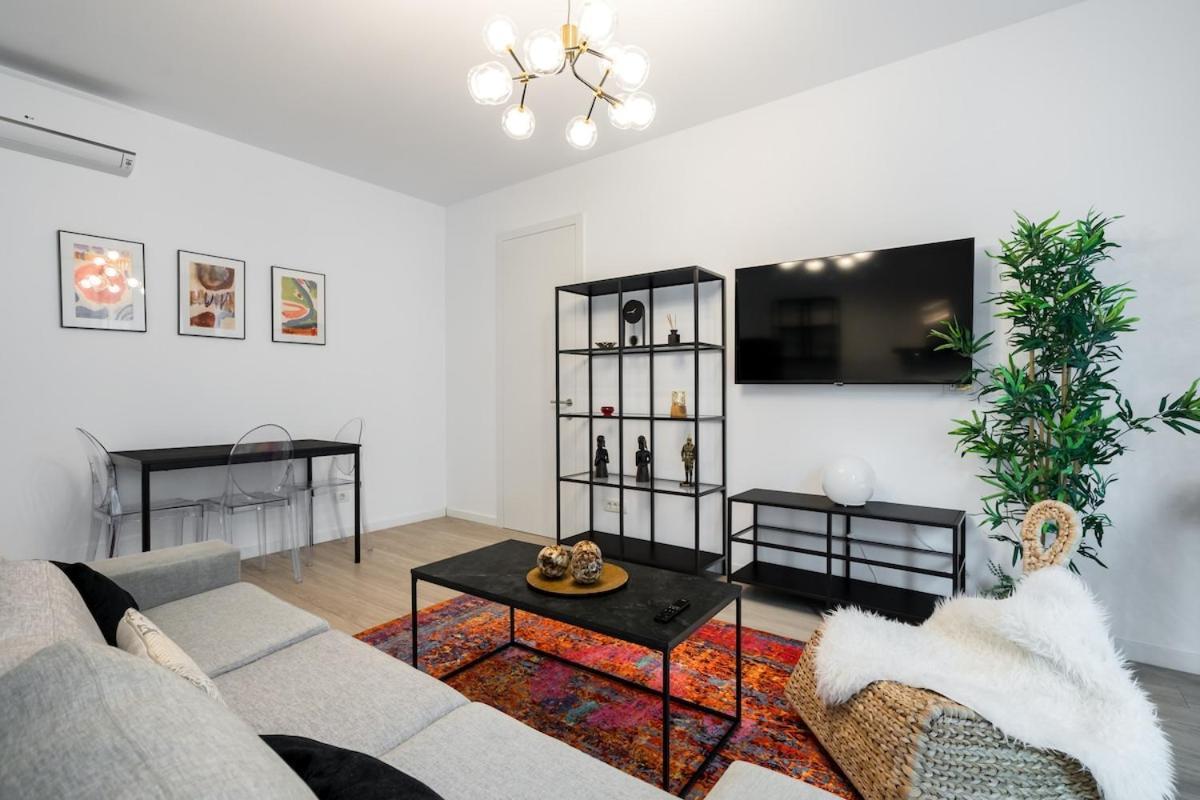 Apartment Elegance In Win Herastrau - King Bed *