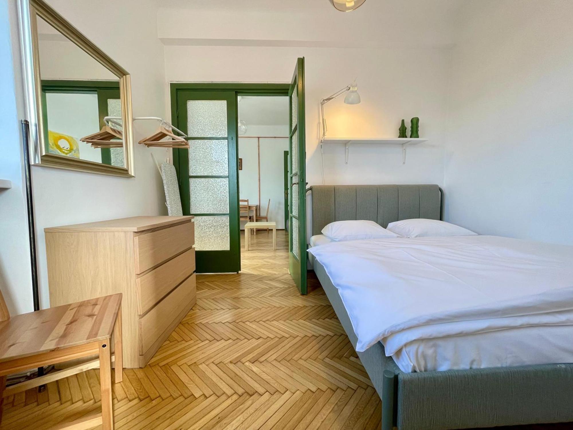Apartment No 14 Old Chic