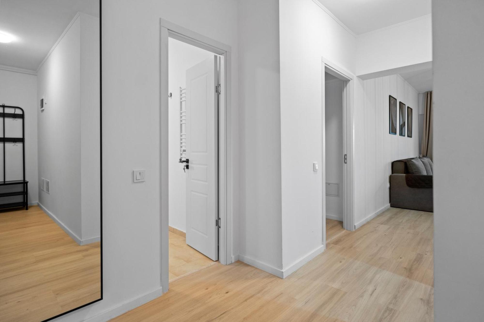 High-end With Panoramic View, Parking & Pool Bucharest