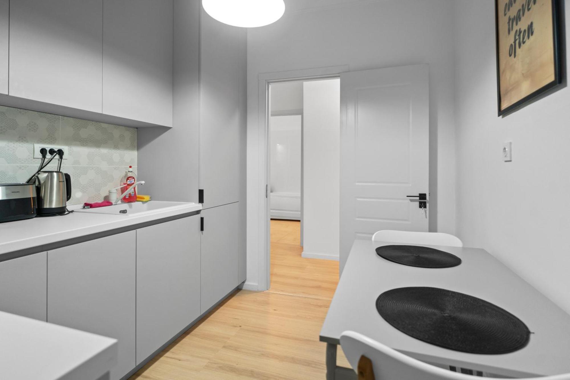 High-end With Panoramic View, Parking & Pool Apartment