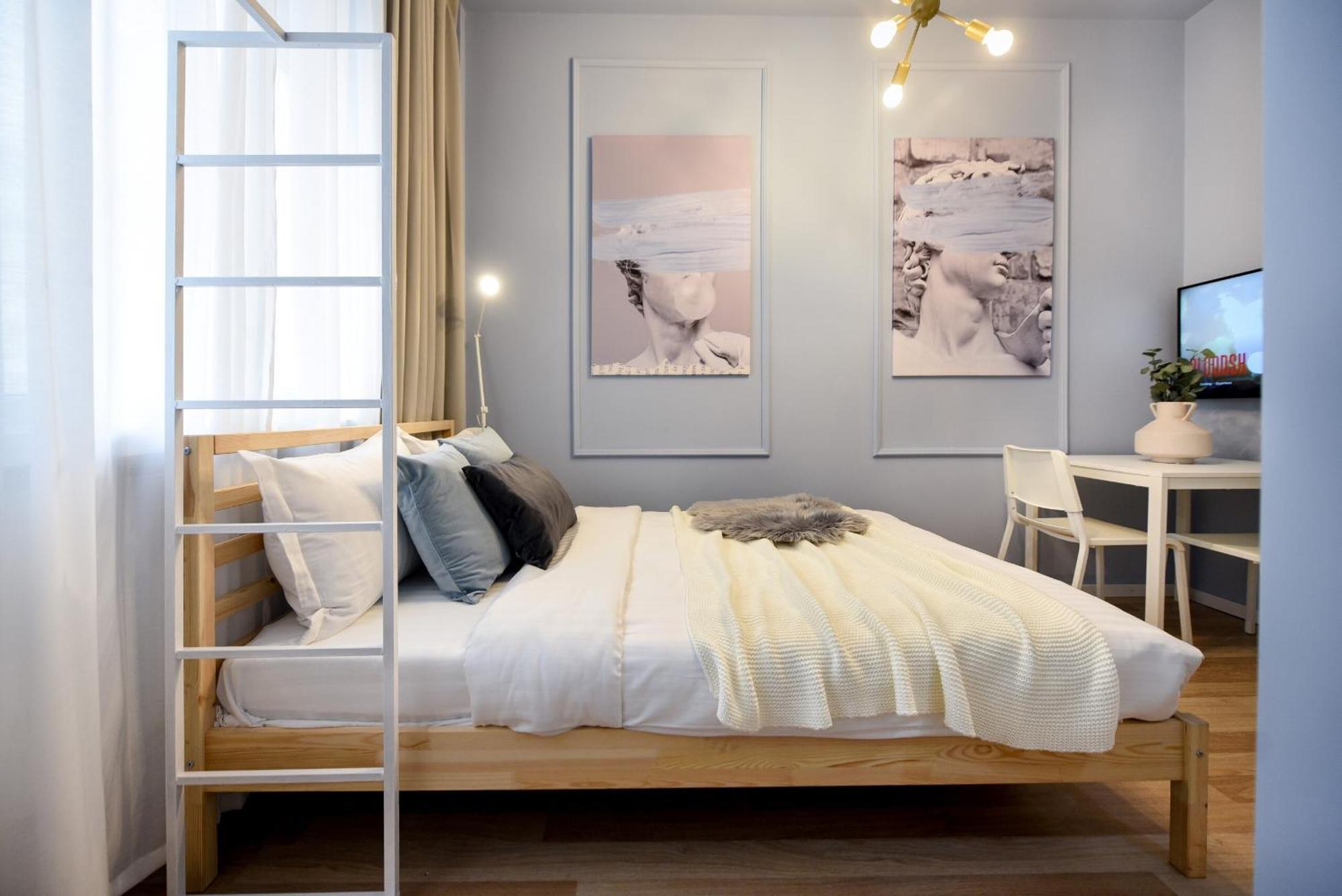 Elegant On Magheru Boulevard - The Art Of Living Simply Apartment Bucharest