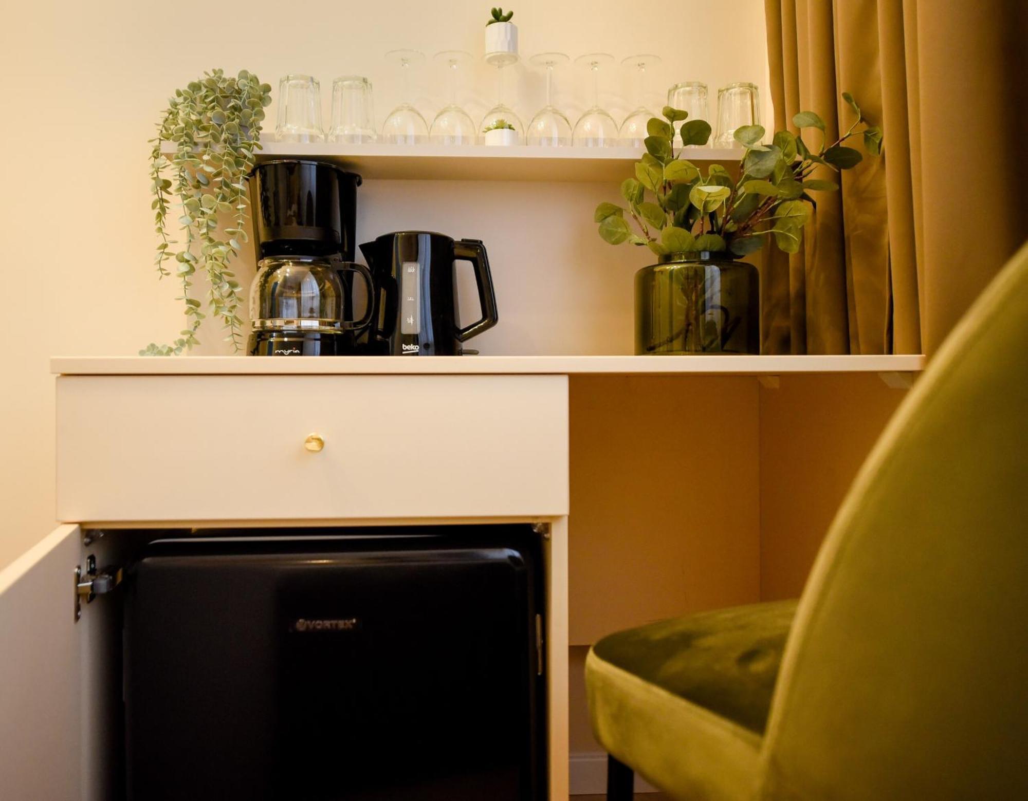 Elegant On Magheru Boulevard - The Art Of Living Simply Apartment