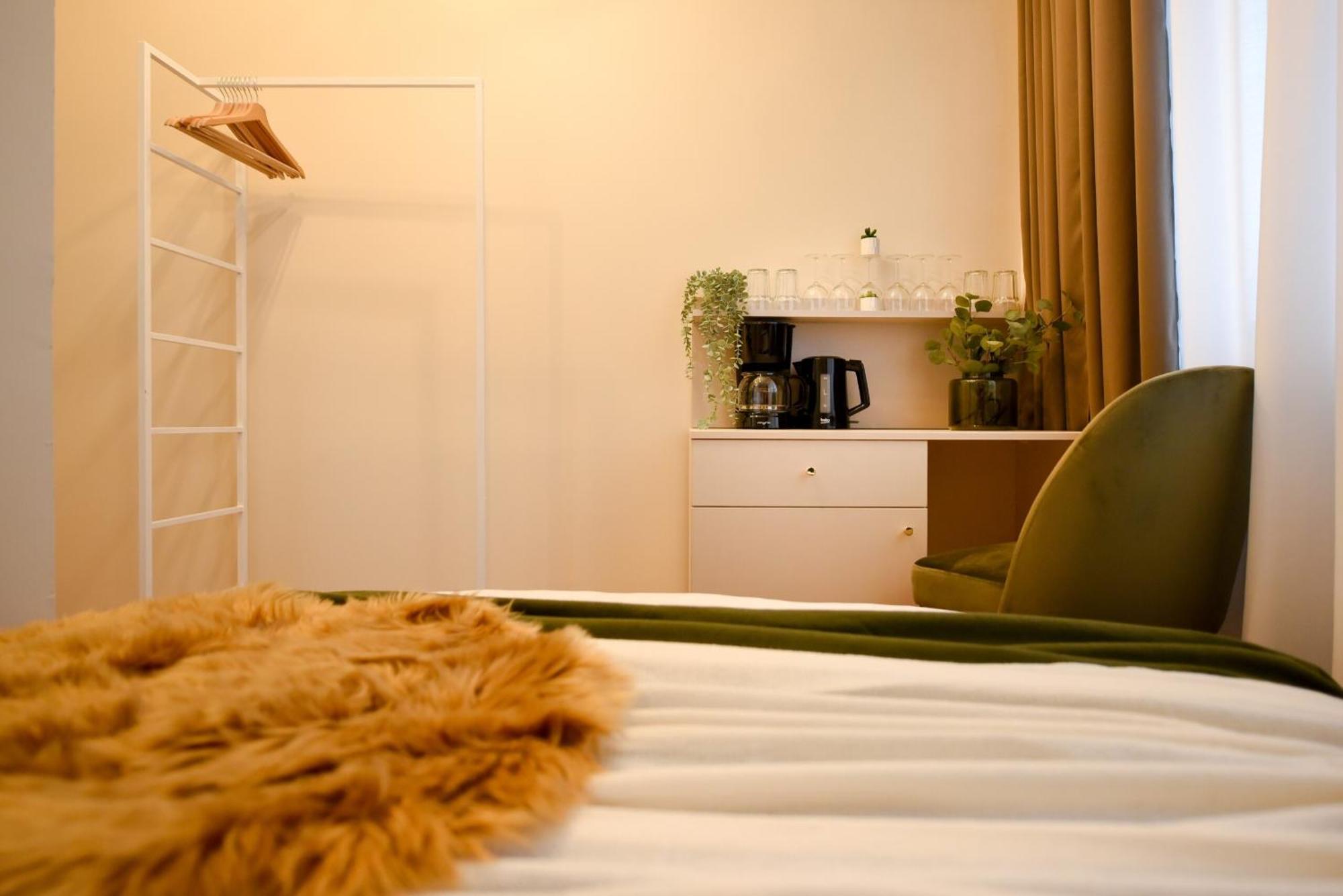 Elegant On Magheru Boulevard - The Art Of Living Simply Apartment Bucharest