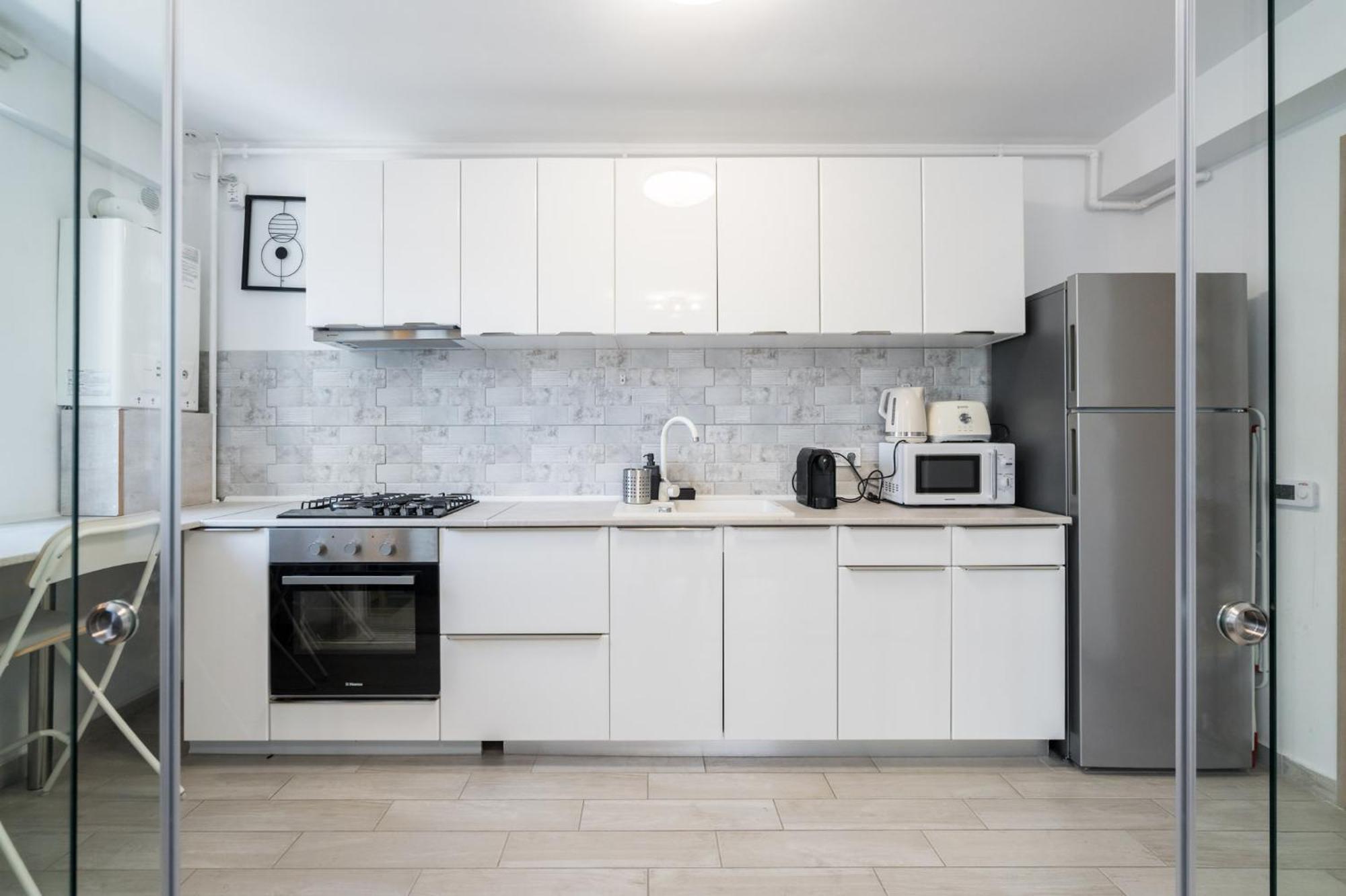 The Painter - Timpuri Noi 1br With Parking Apartment