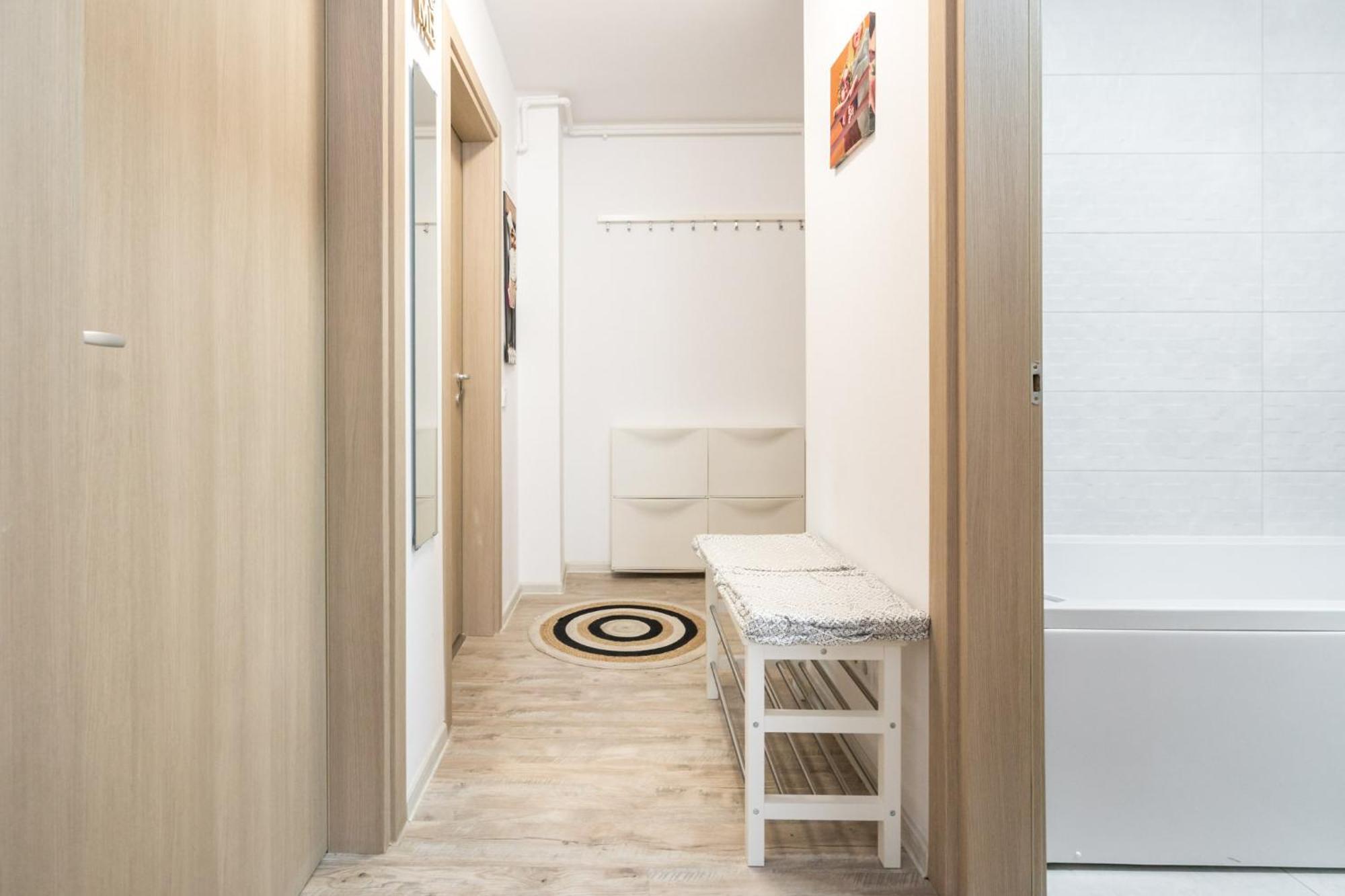 The Painter - Timpuri Noi 1br With Parking Apartment Bucharest