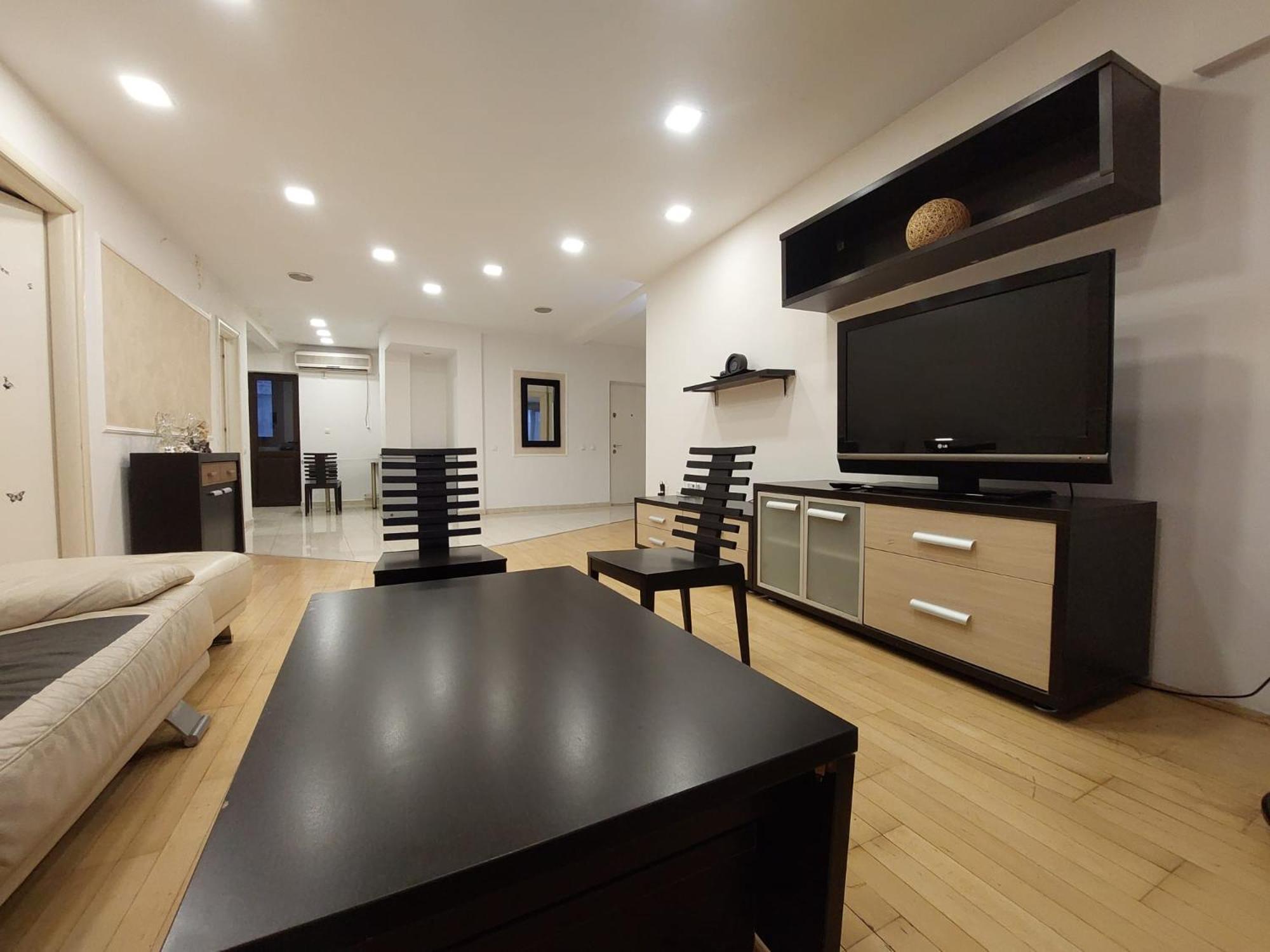 Penthouse Above The Center Apartamento Bucareste