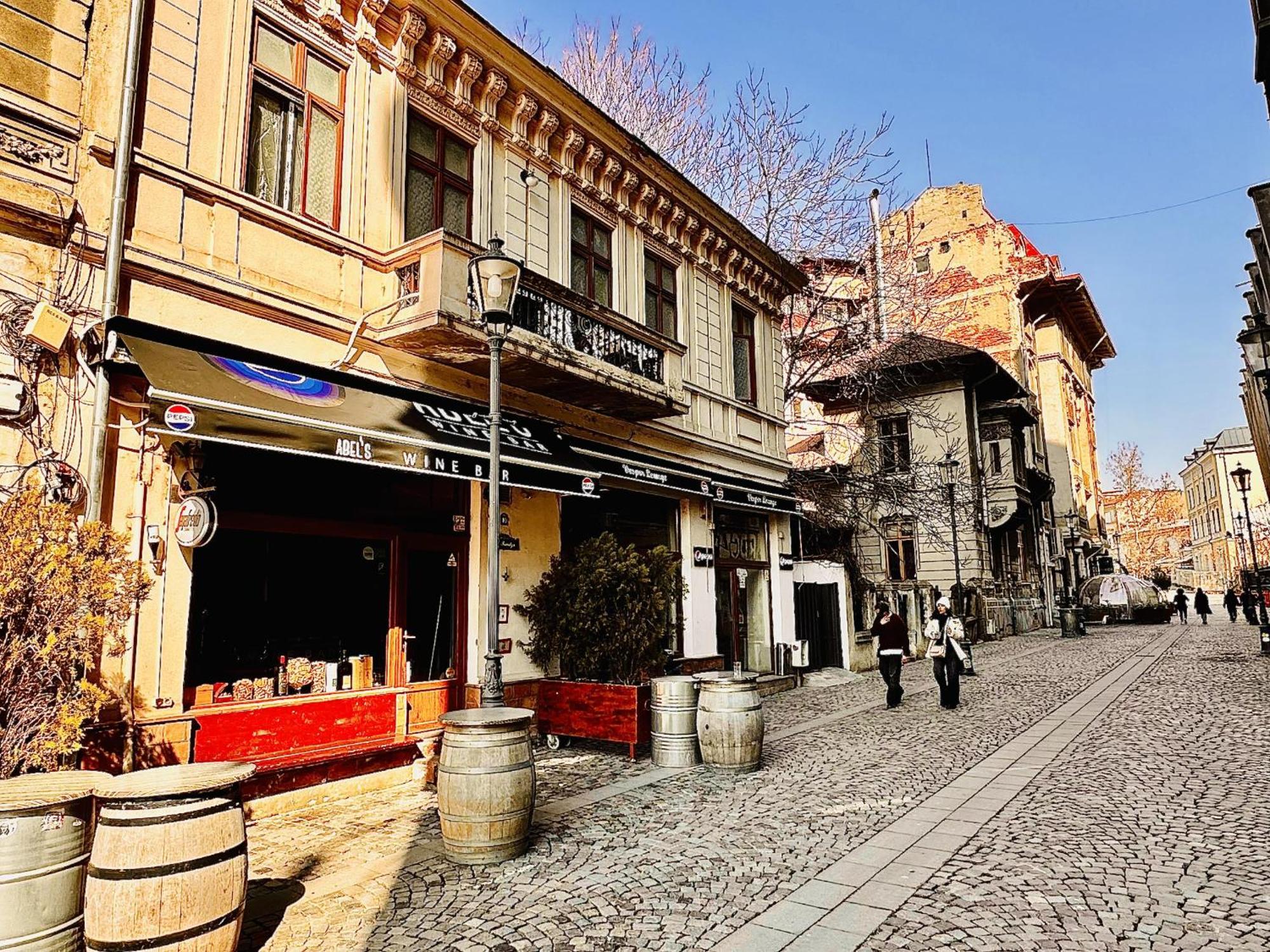 Little In Old Town * Bucareste