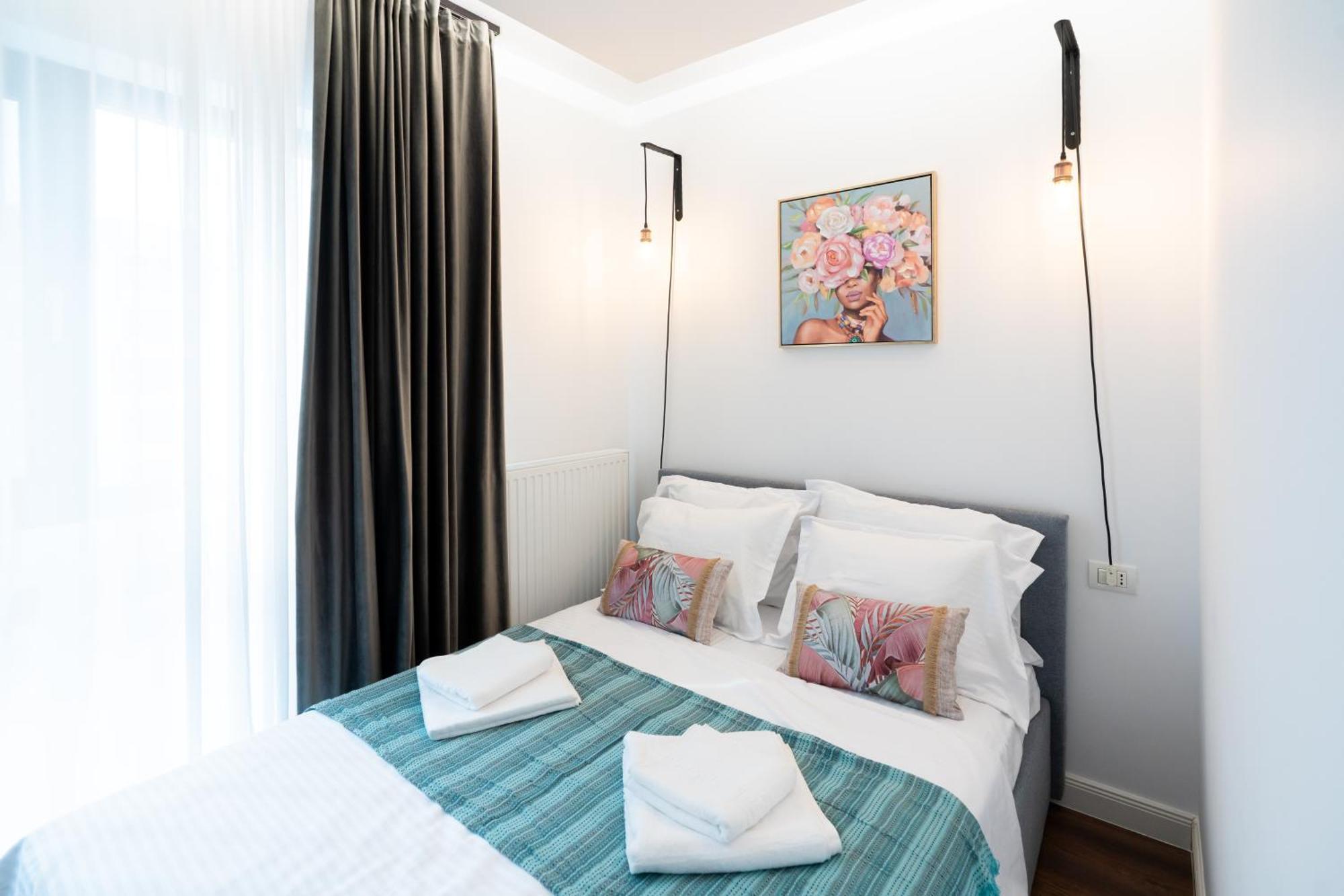 Soni Exclusive Plaza With Private Parking & Self Check-in *