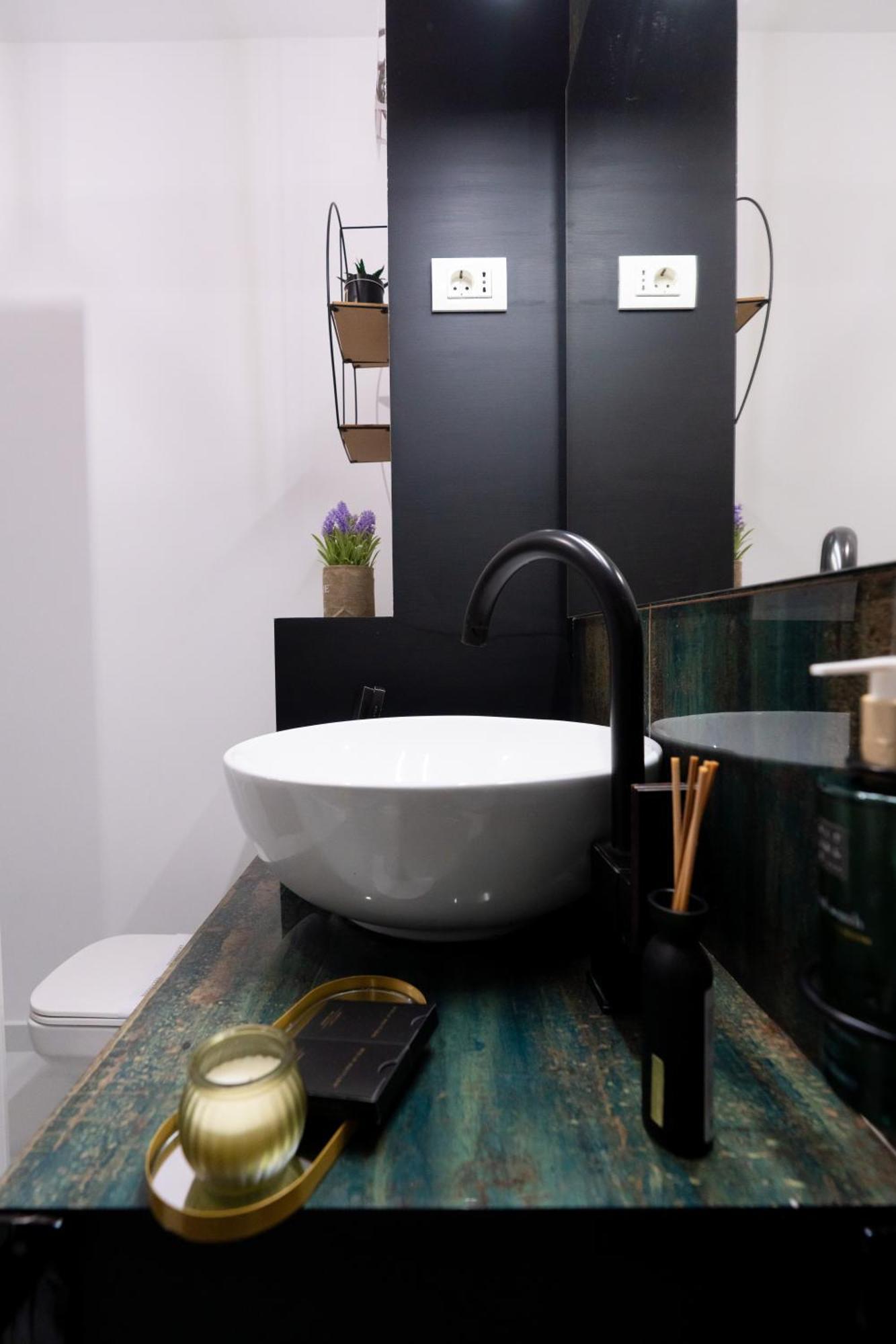 Soni Exclusive Plaza With Private Parking & Self Check-in * Bucharest