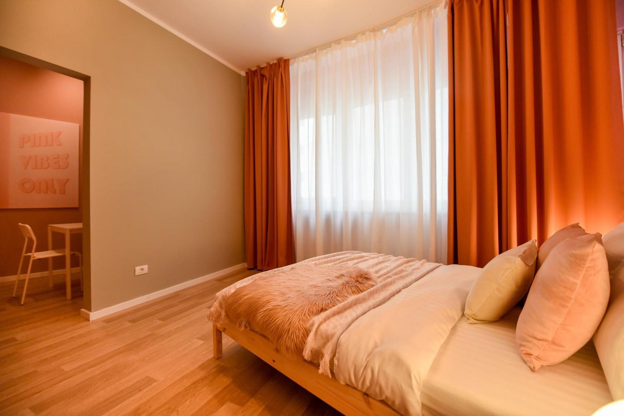 Elegant On Magheru Boulevard - The Art Of Living Simply Apartment Bucharest