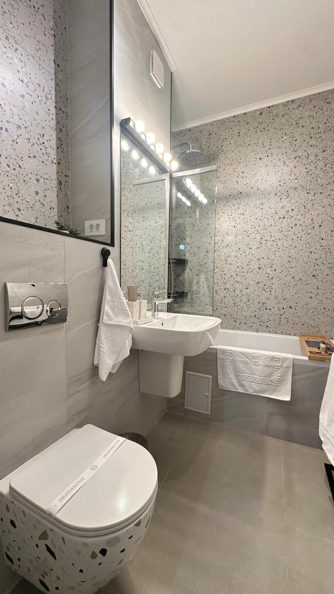 Exigent Plaza - Free Parking Apartment *