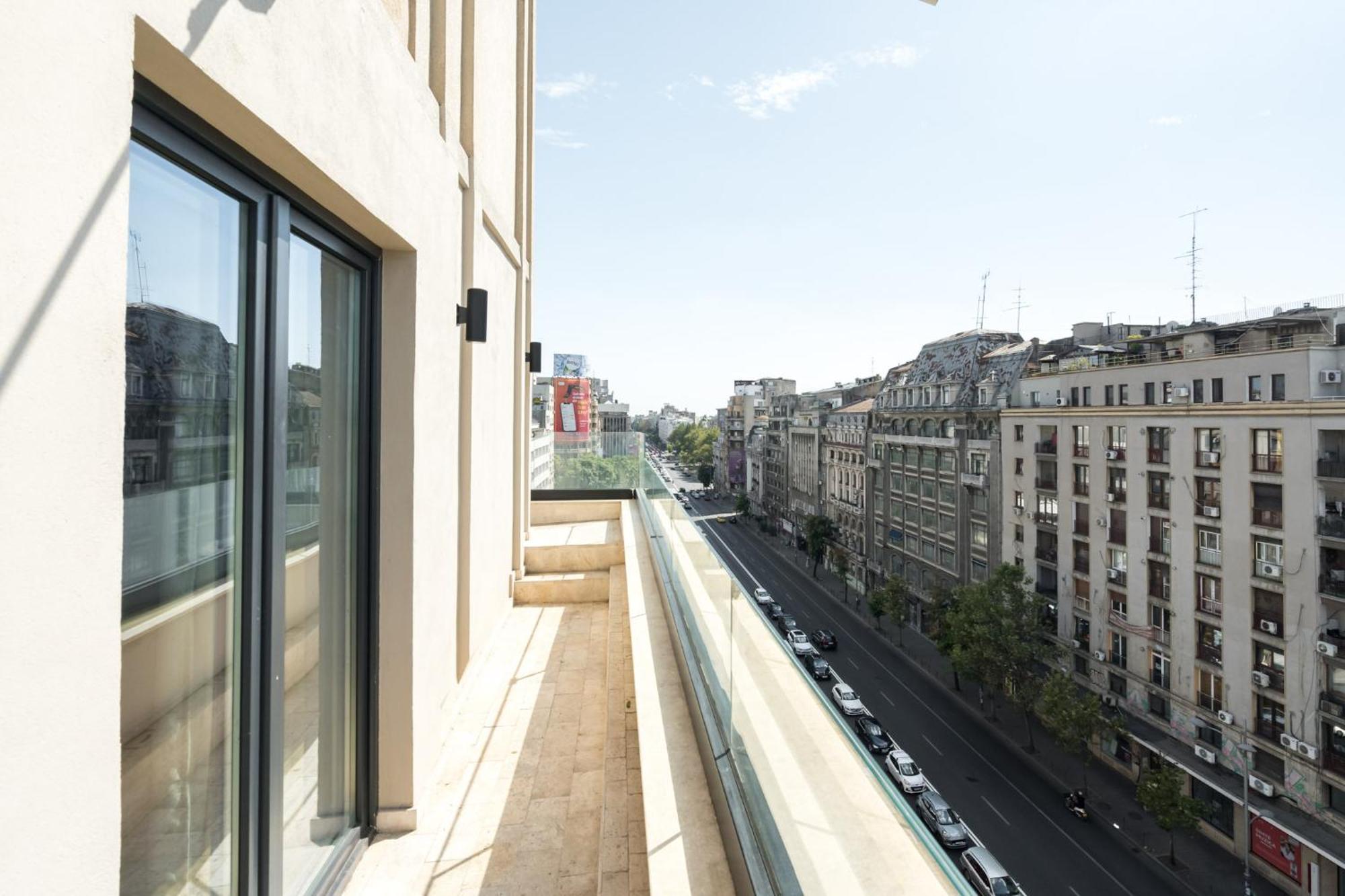 Oasis Romana Square * Bucharest