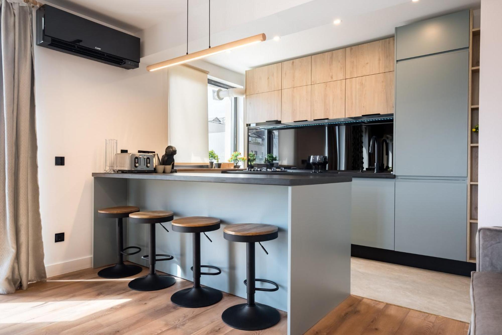 Oasis Romana Square Apartment