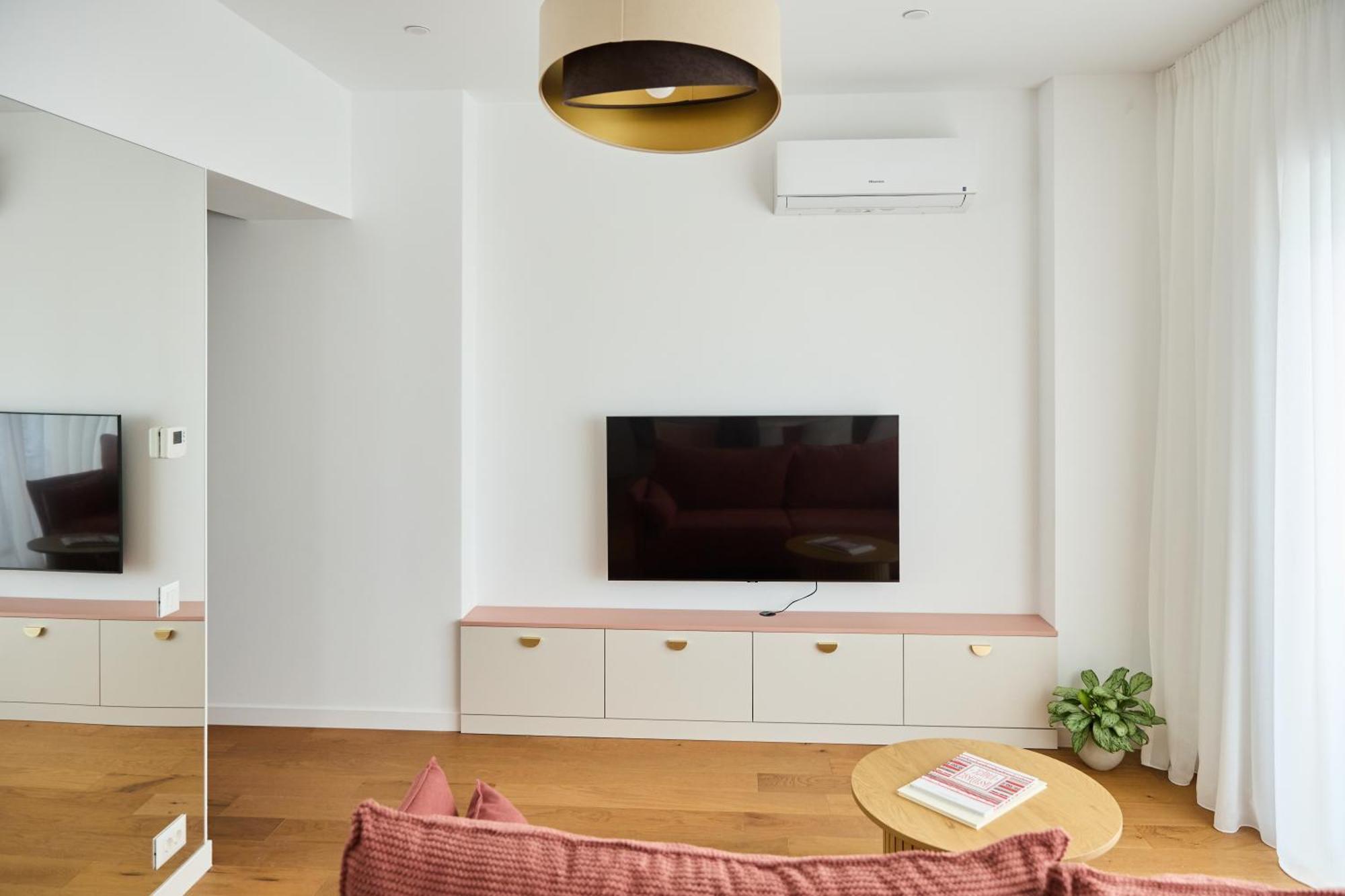 Apartment Miss Pink I Cu Un Dormitor I One Cotroceni Park Bucharest