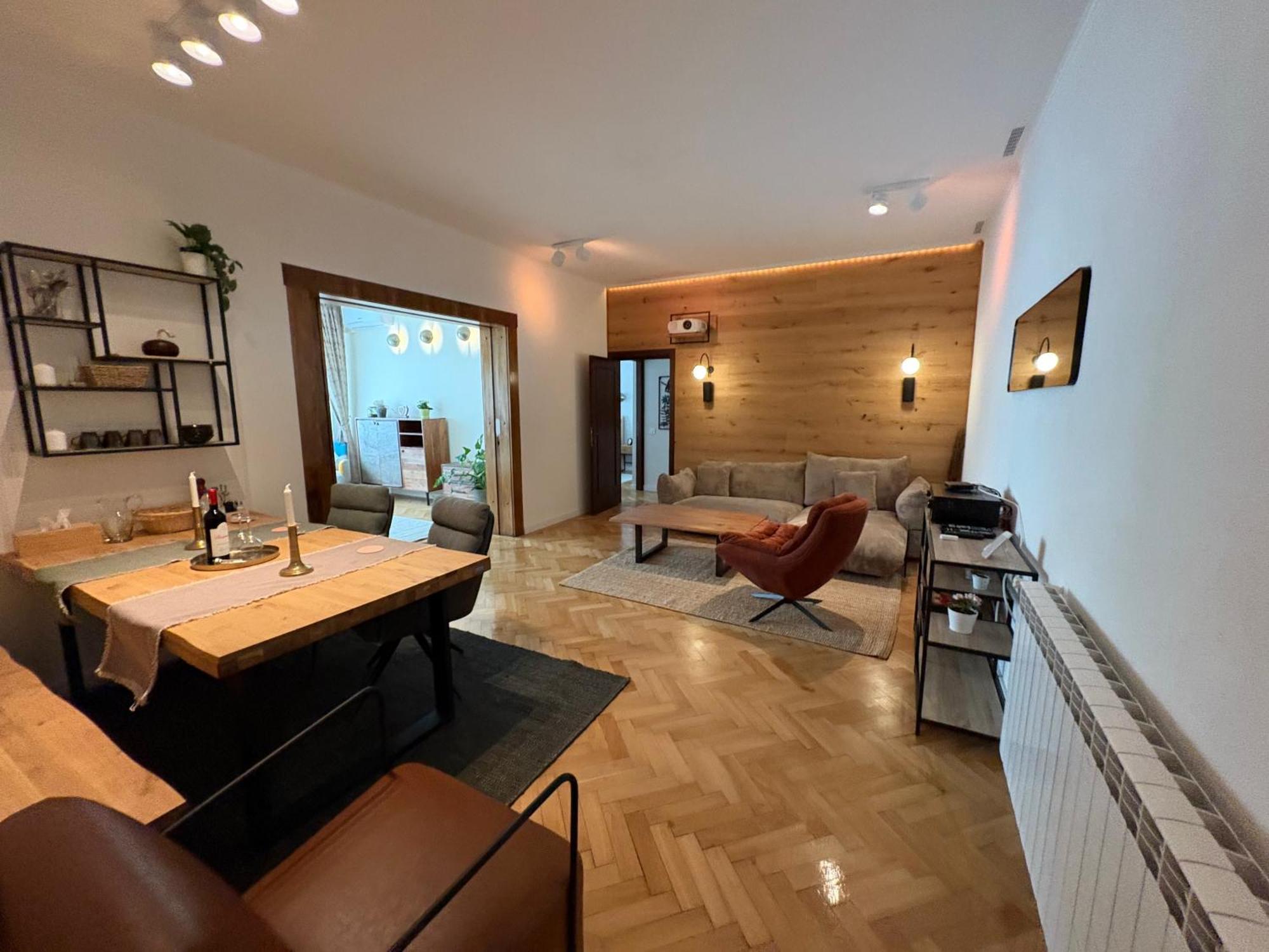 Historic Old Town With 4k Cinema Apartament *