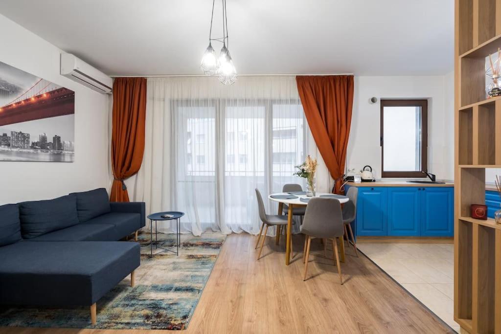 Urban Vogue - Soho Apartment Bucharest