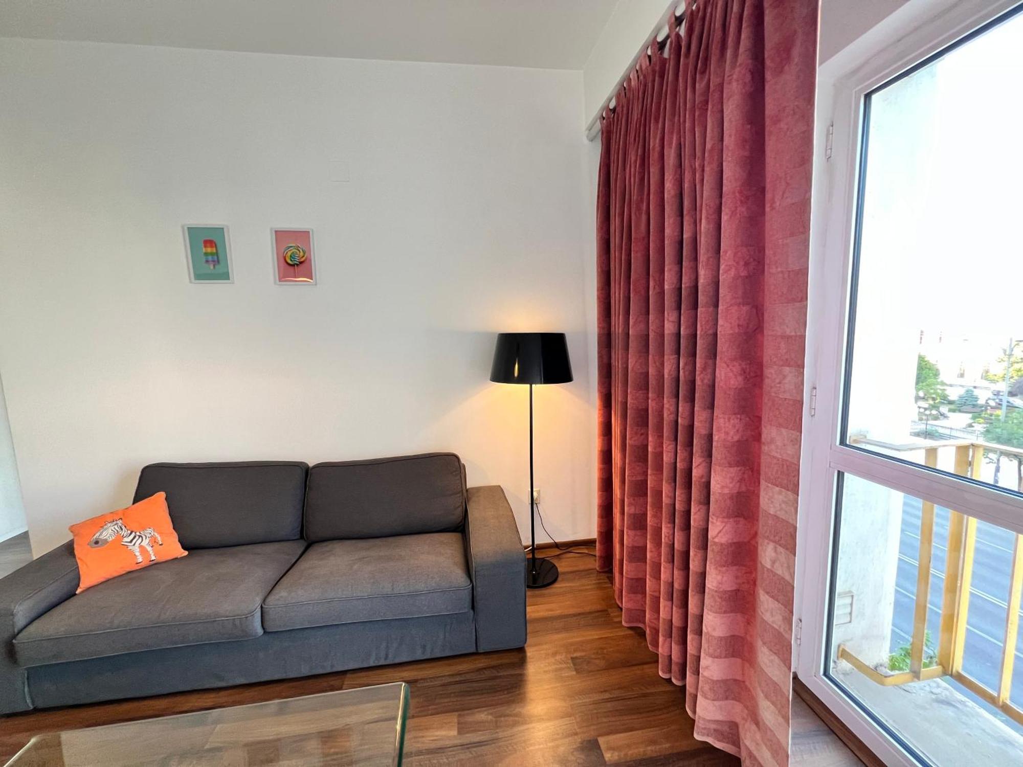 Apartment Cozy In Center! *