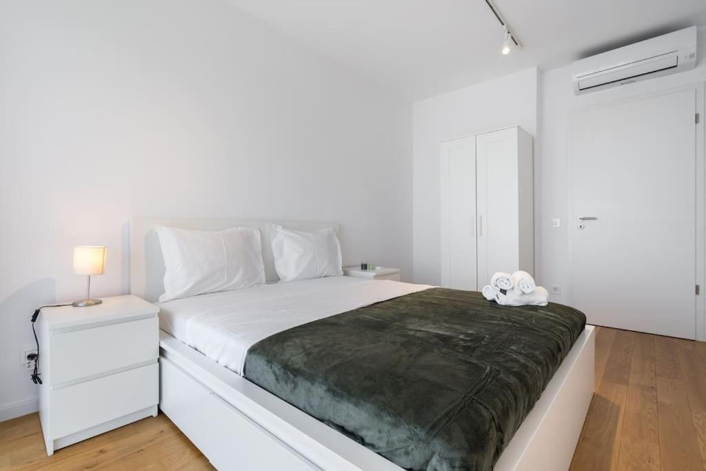 Apartment Blue Lagoon- 1 Bedroom Amazing Balcony Bucharest