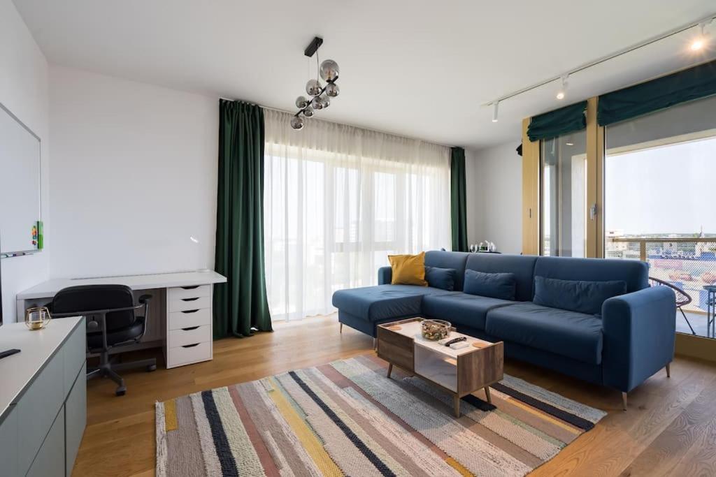 Blue Lagoon- 1 Bedroom Amazing Balcony * Bucharest