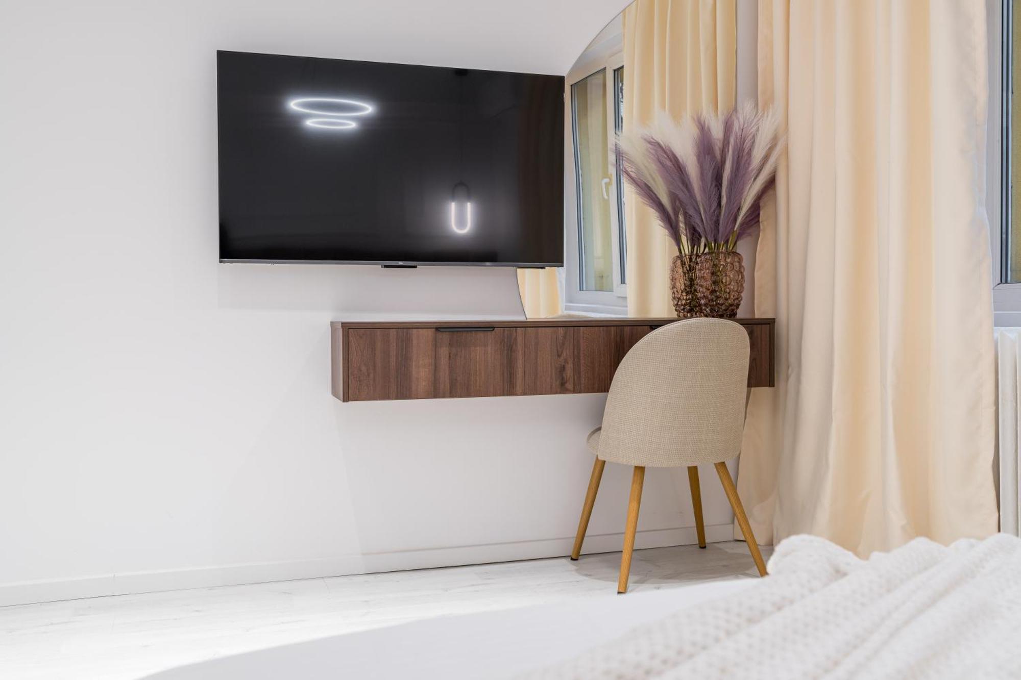 Ultra-modern Luxury - Spacious & Elegant Apartment Bucharest