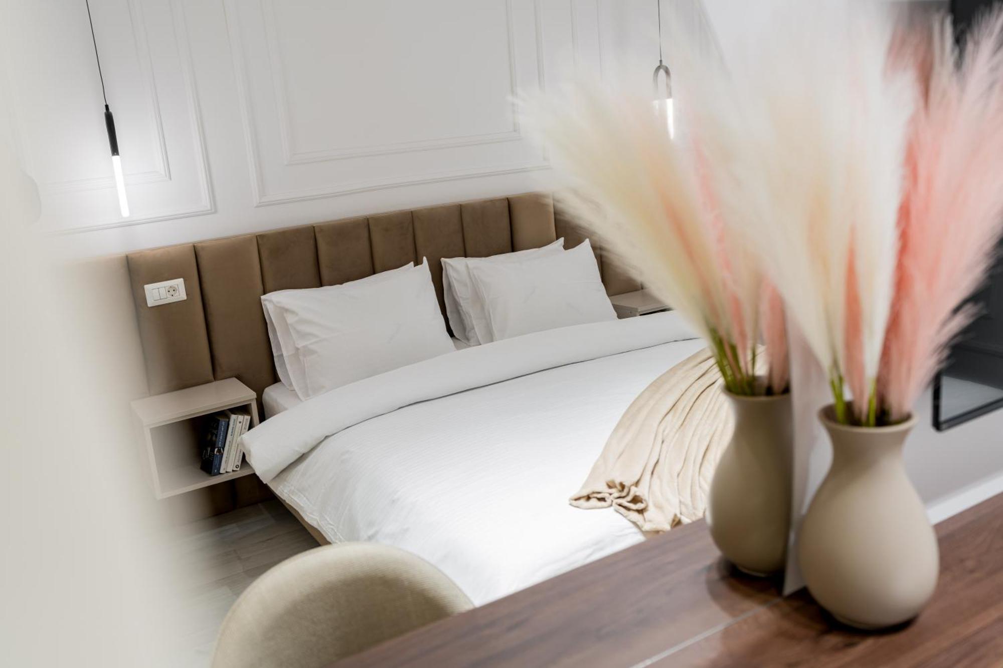 Ultra-modern Luxury - Spacious & Elegant Apartment *